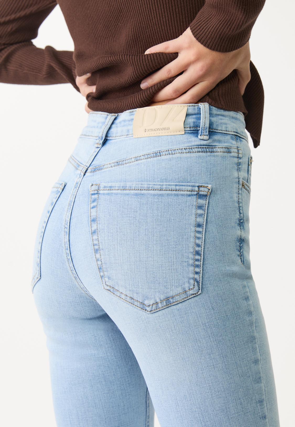 Flared Jeans Pantalones De Campana Stradivarius Flared Jeans