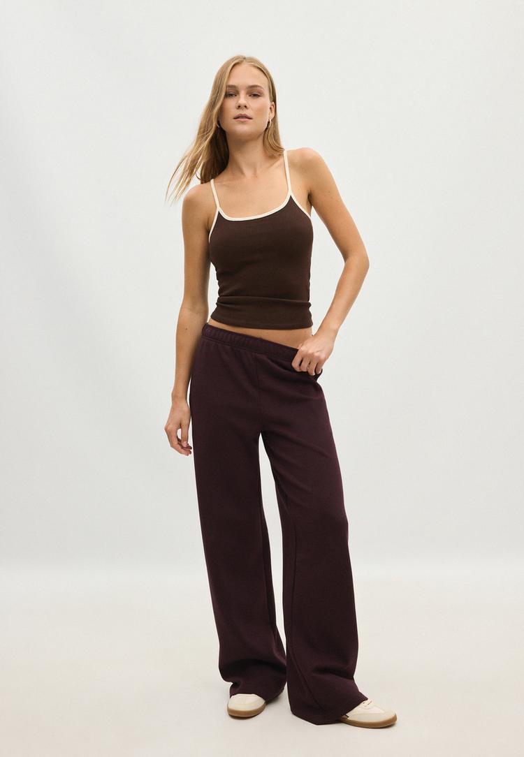 Stradivarius Jogger Hlače Širokih Nogavica Dark Purple Xs