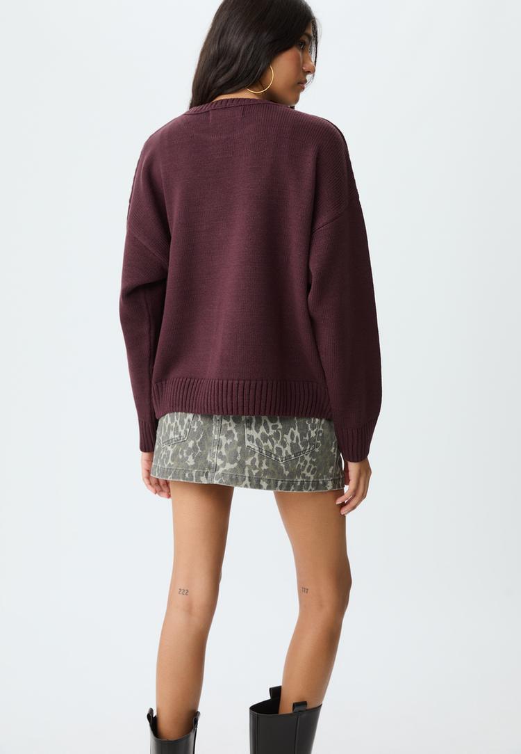 camisola de malha com decote redondo