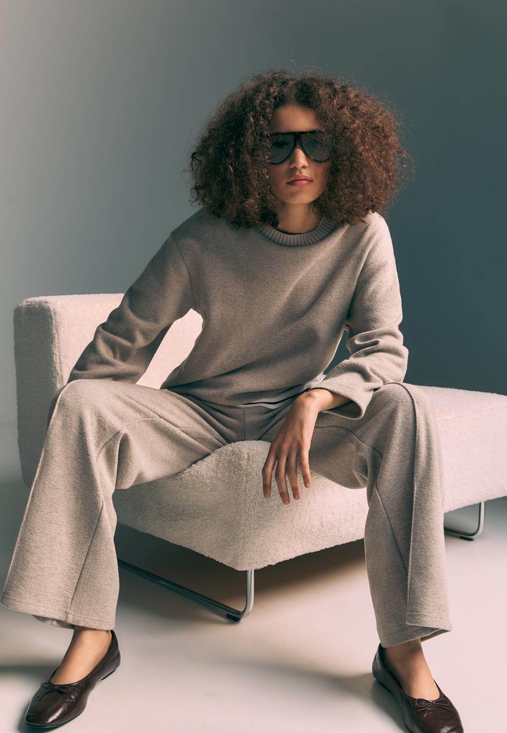 Neulehousut prässäyksellä