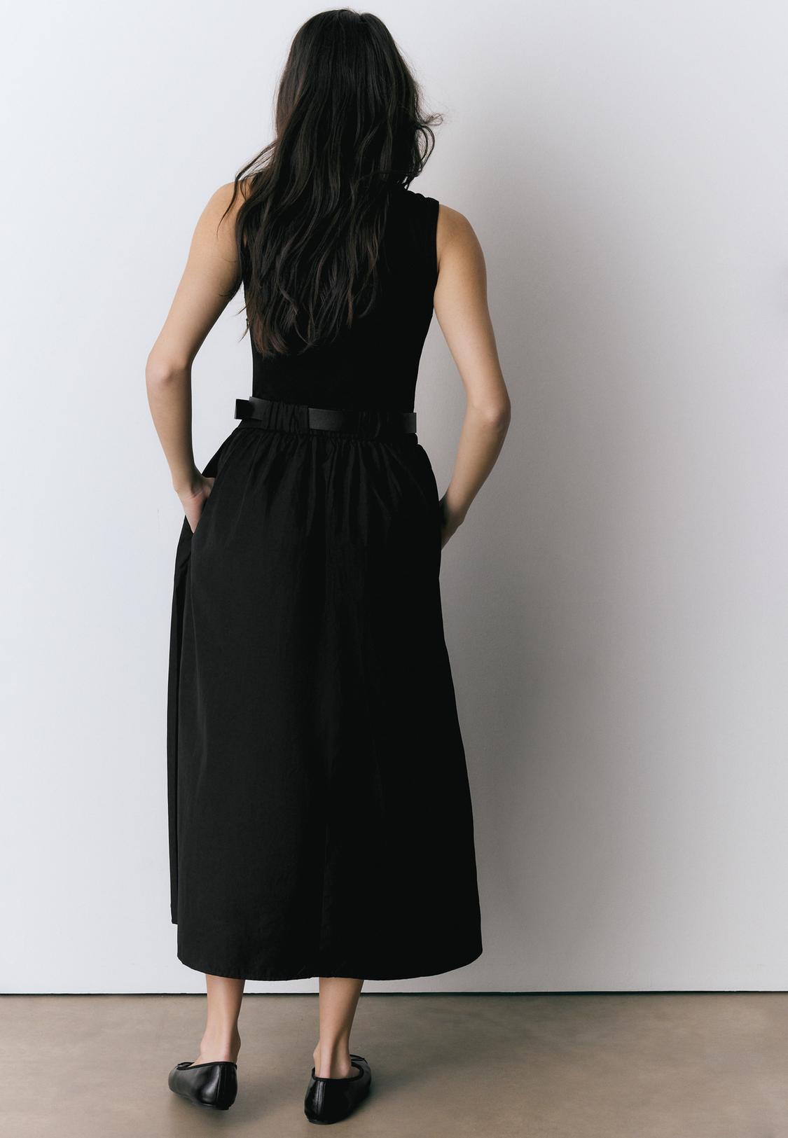 Two-material sleeveless midi dress with belt - Women's fashion | Stradivarius Jordan Two-material sleeveless midi dress with belt - Women's fashion | Stradivarius Jordan