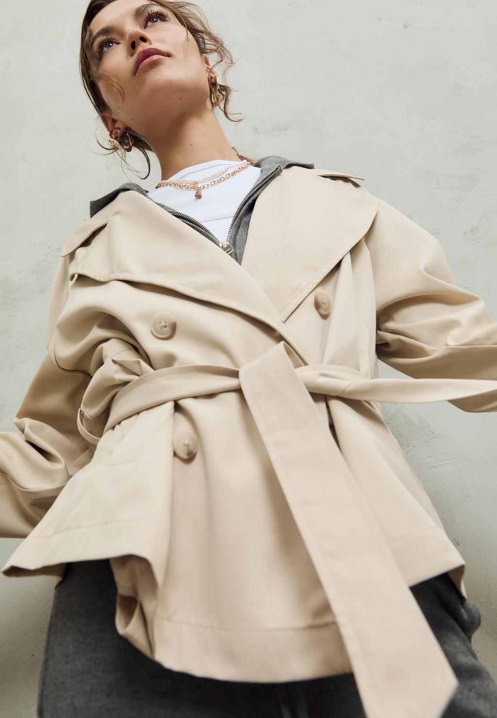 Trench fluide court ceinture