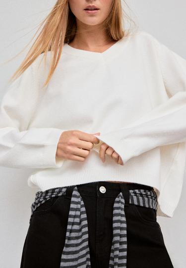 Basic V-neck knit jumper — Ecru 1