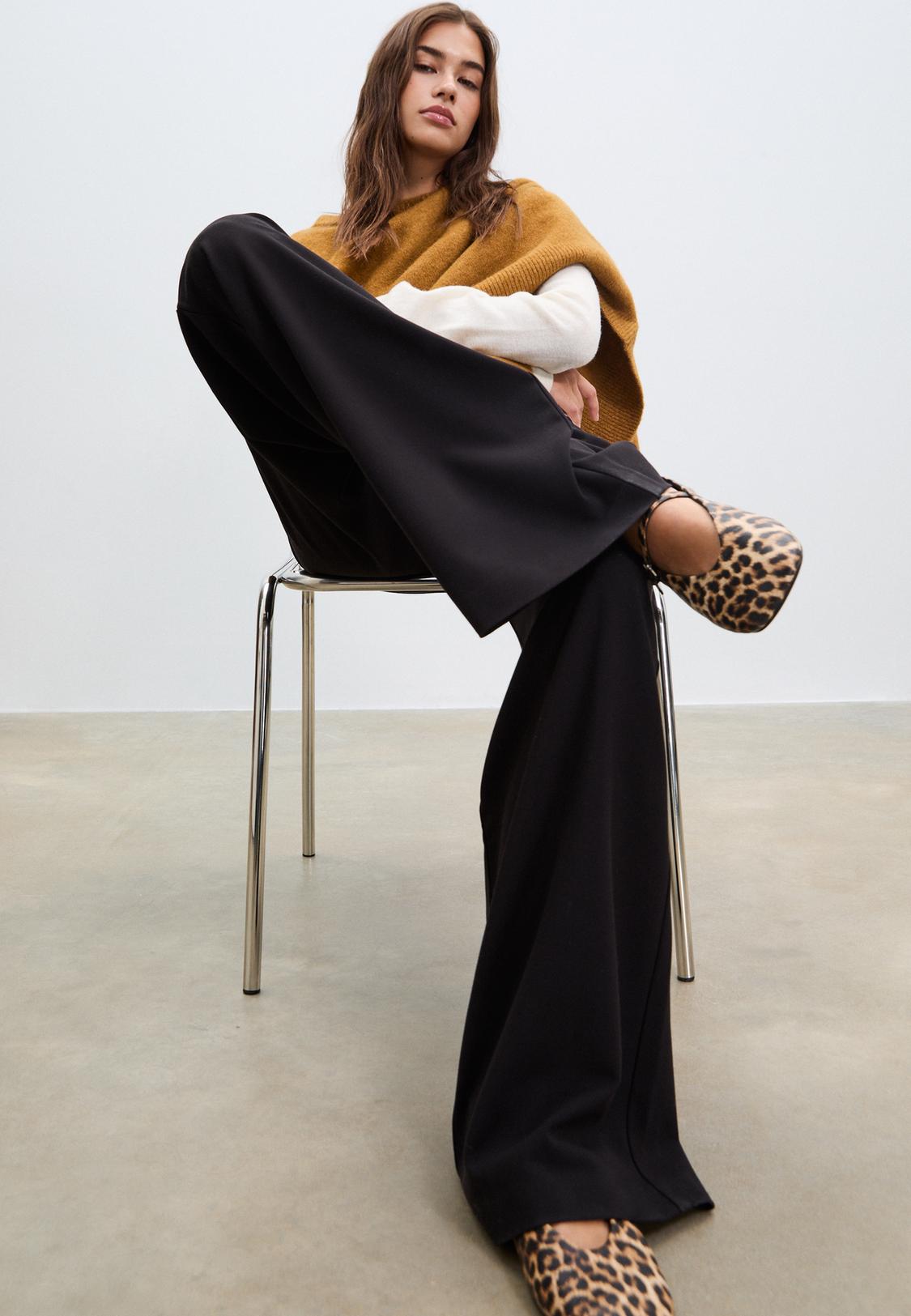 Flowy long dress trousers - Women's fashion | Stradivarius El Salvador Flowy long dress trousers - Women's fashion | Stradivarius El Salvador