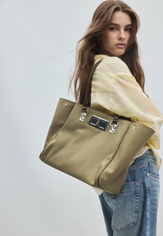 Stradivarius Shopper Bag With Metal Closure Khaki Os