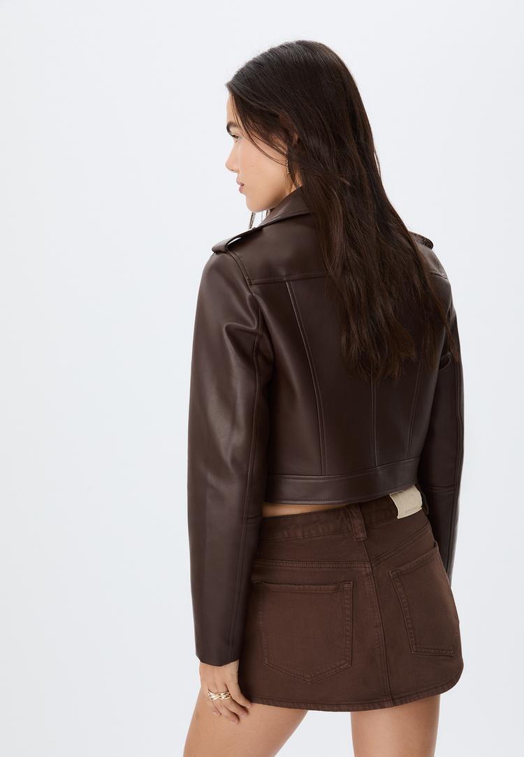 cazadora biker con cinturon efecto piel