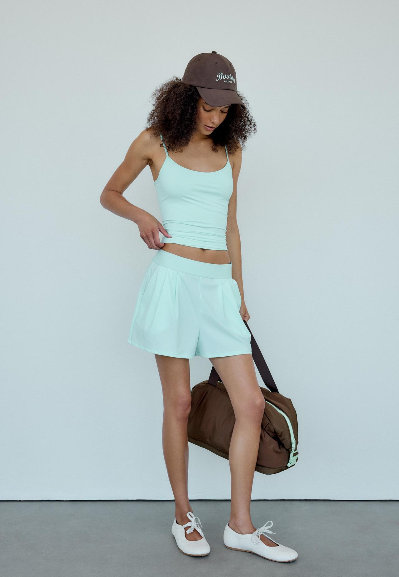 Basic strappy top — Pastel green
