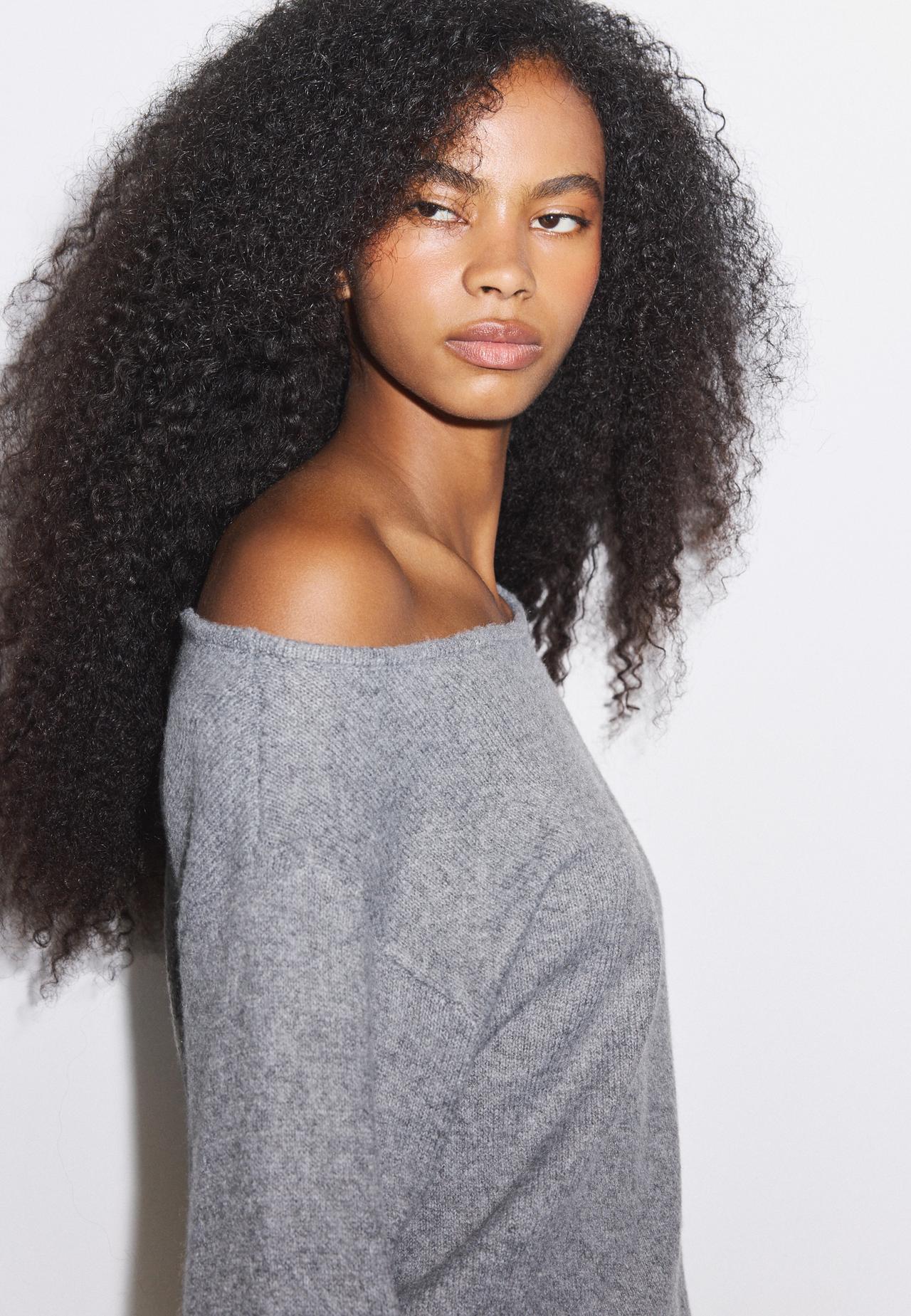 Asymmetric knit jumper — Grey
