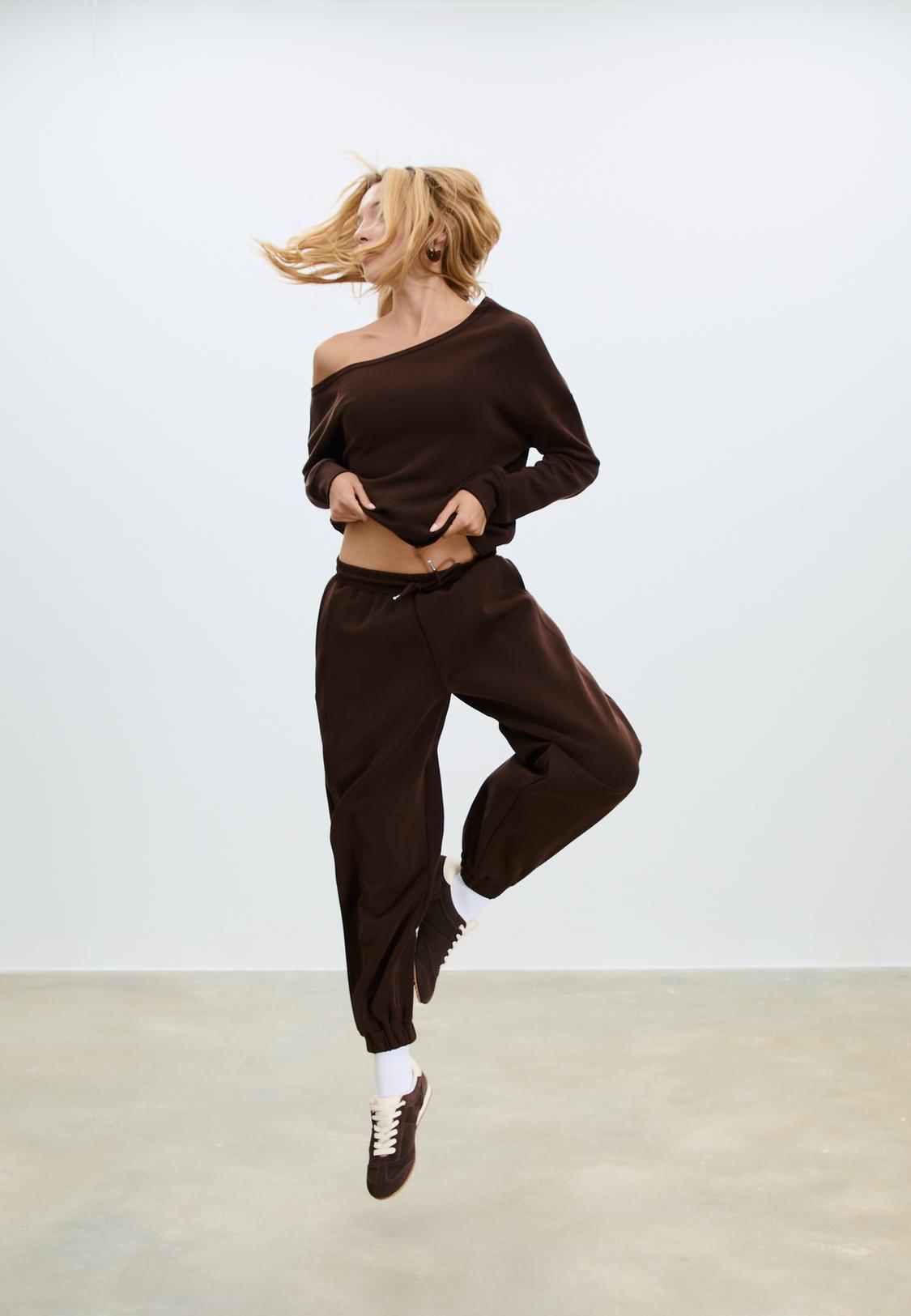 Moda Outfit Pantaloni Pelle Marroni Outfit Giacca Di Pelle Marrone