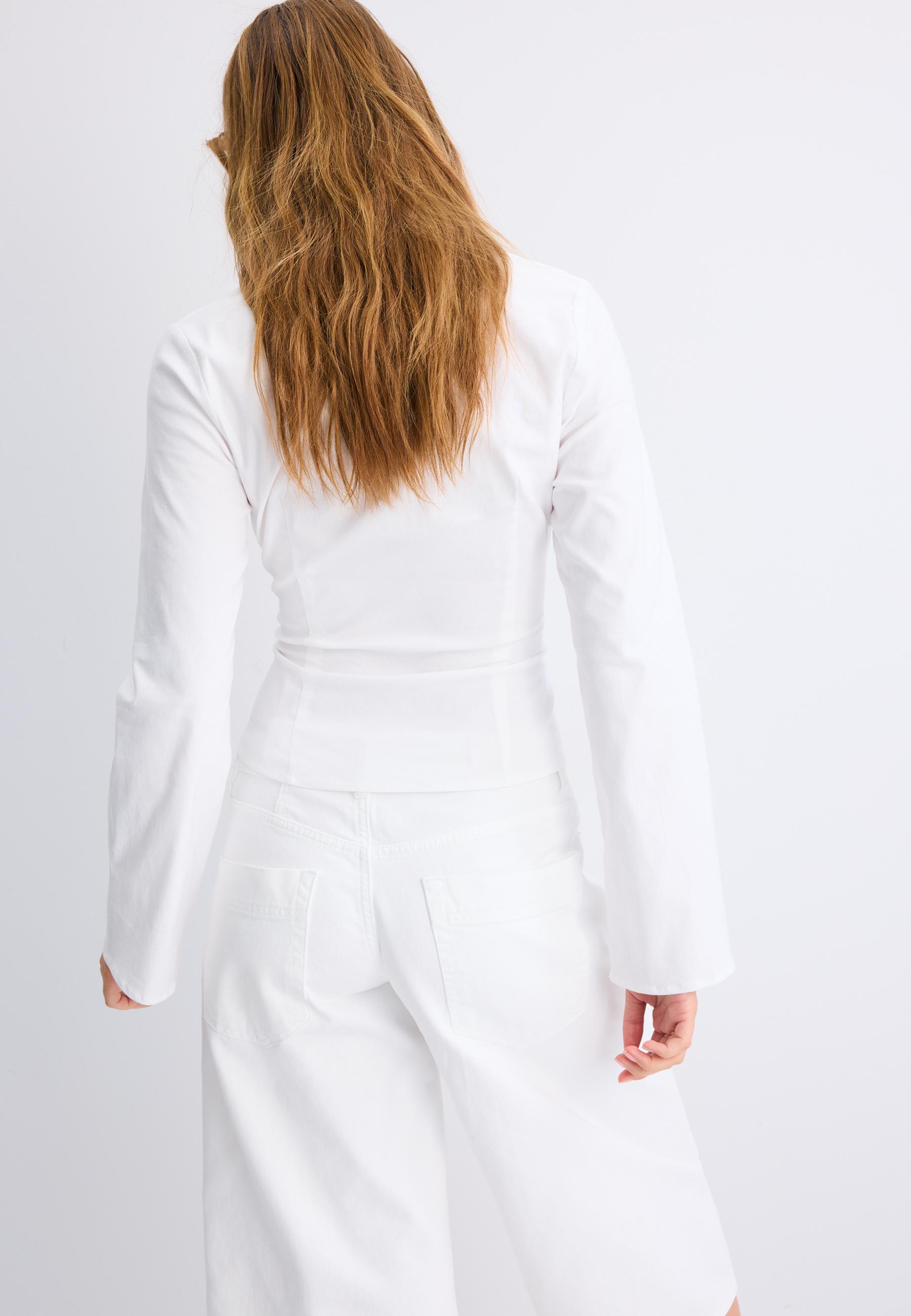 V-neck gathered shirt — White