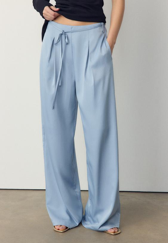 pantalon fluido efecto arrugado lazo