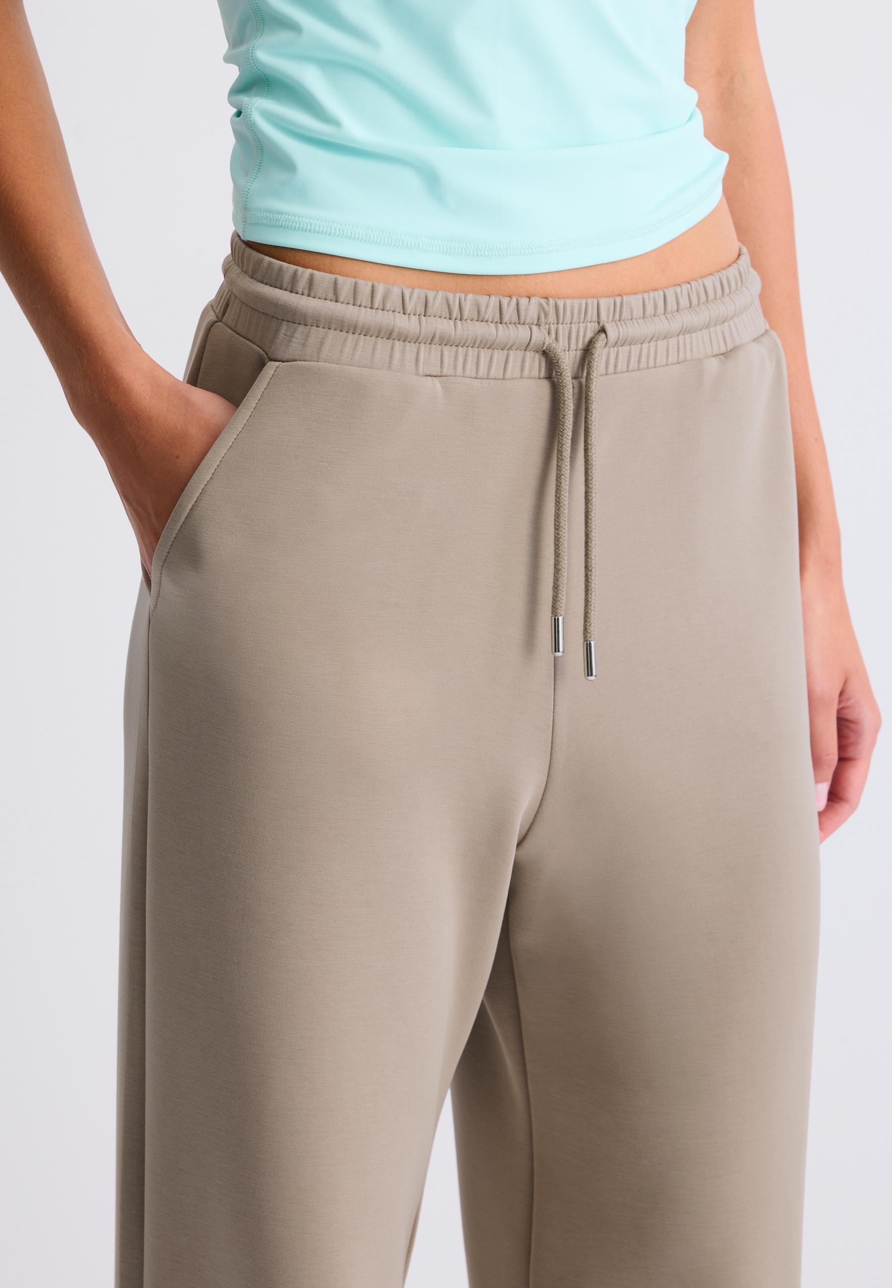 Soft-touch palazzo joggers — Beige