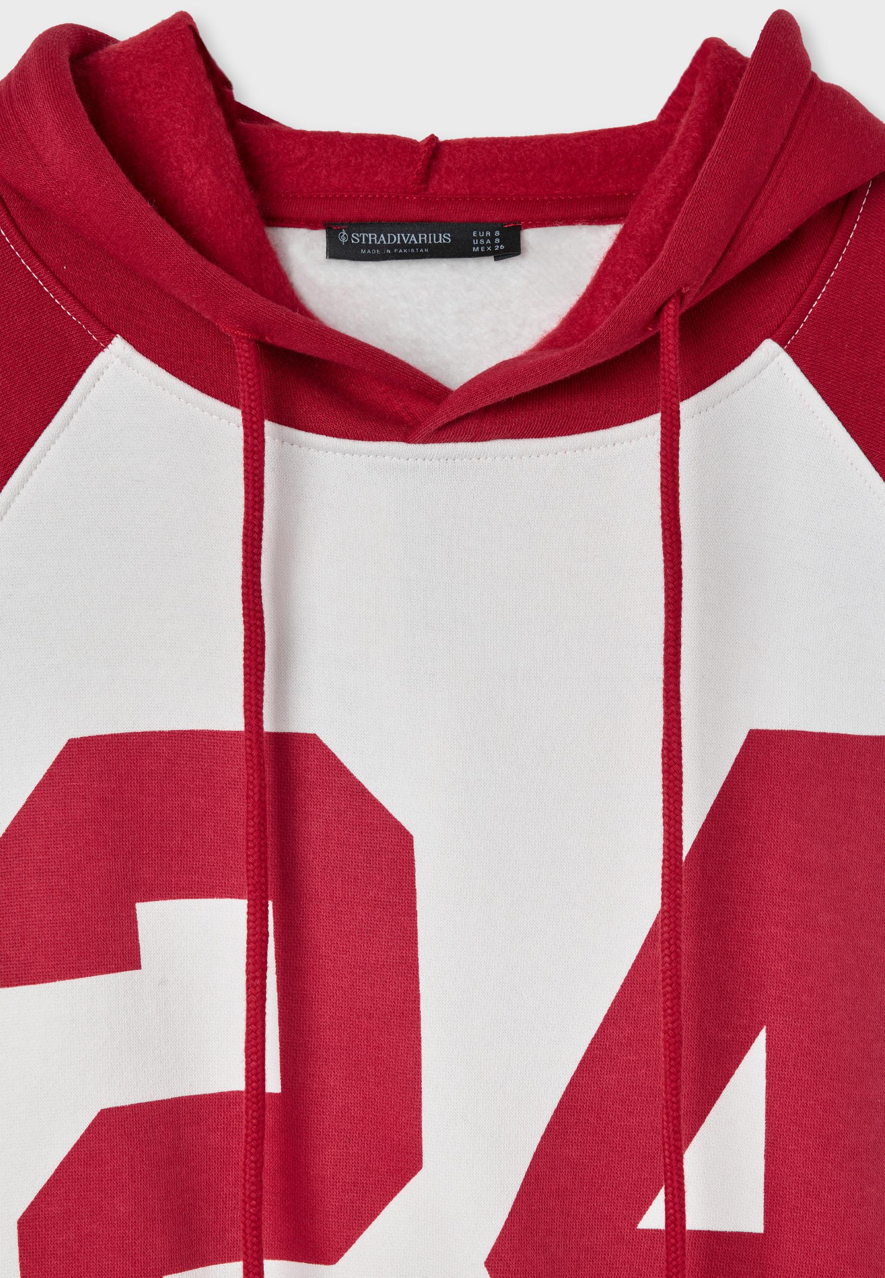 Raglan sleeve hoodie — Red