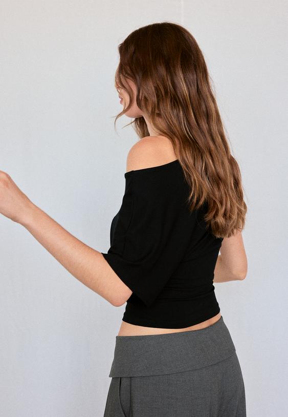 kısa kollu kayık yaka tshirt