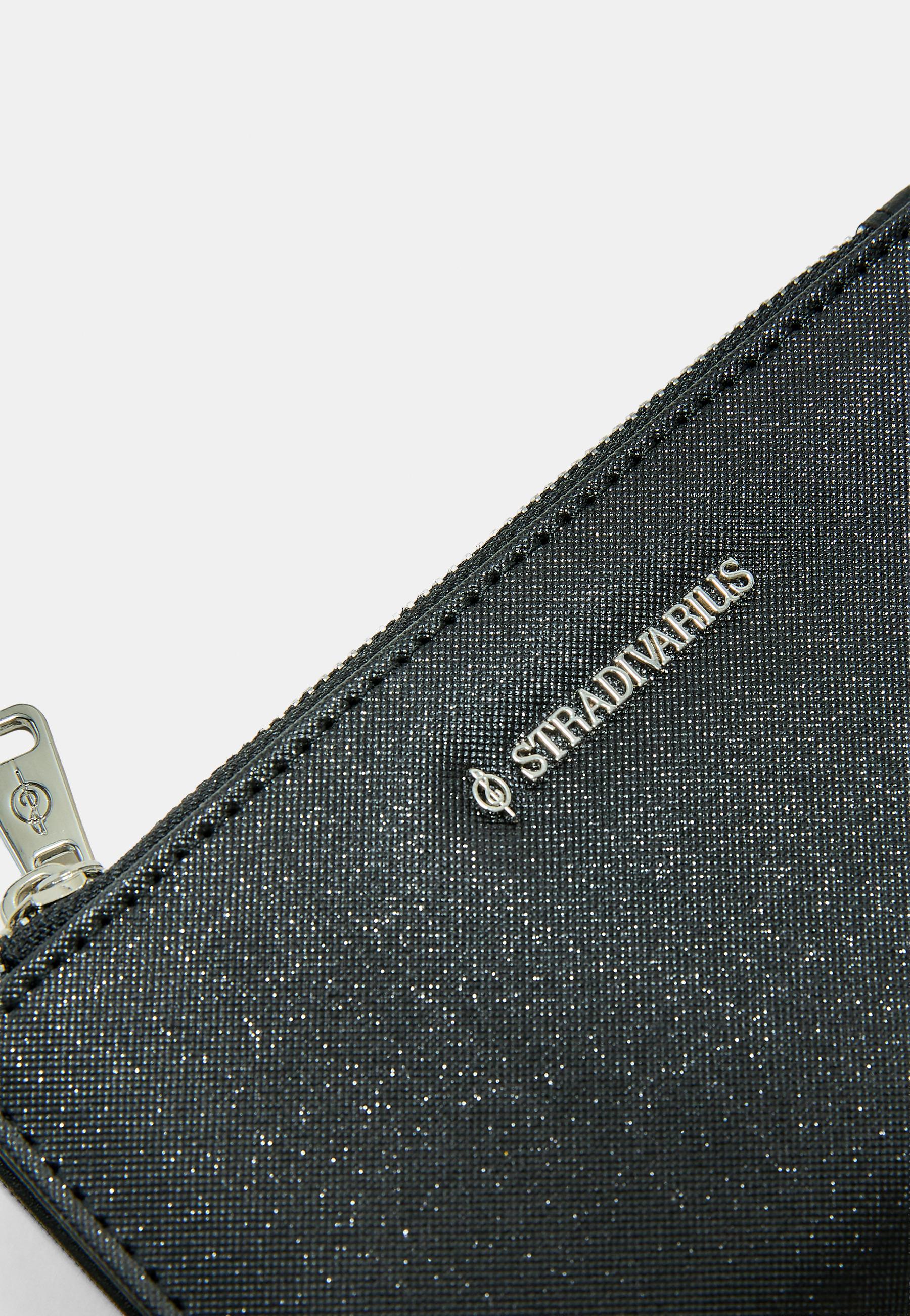 Basic zip-up purse — Black