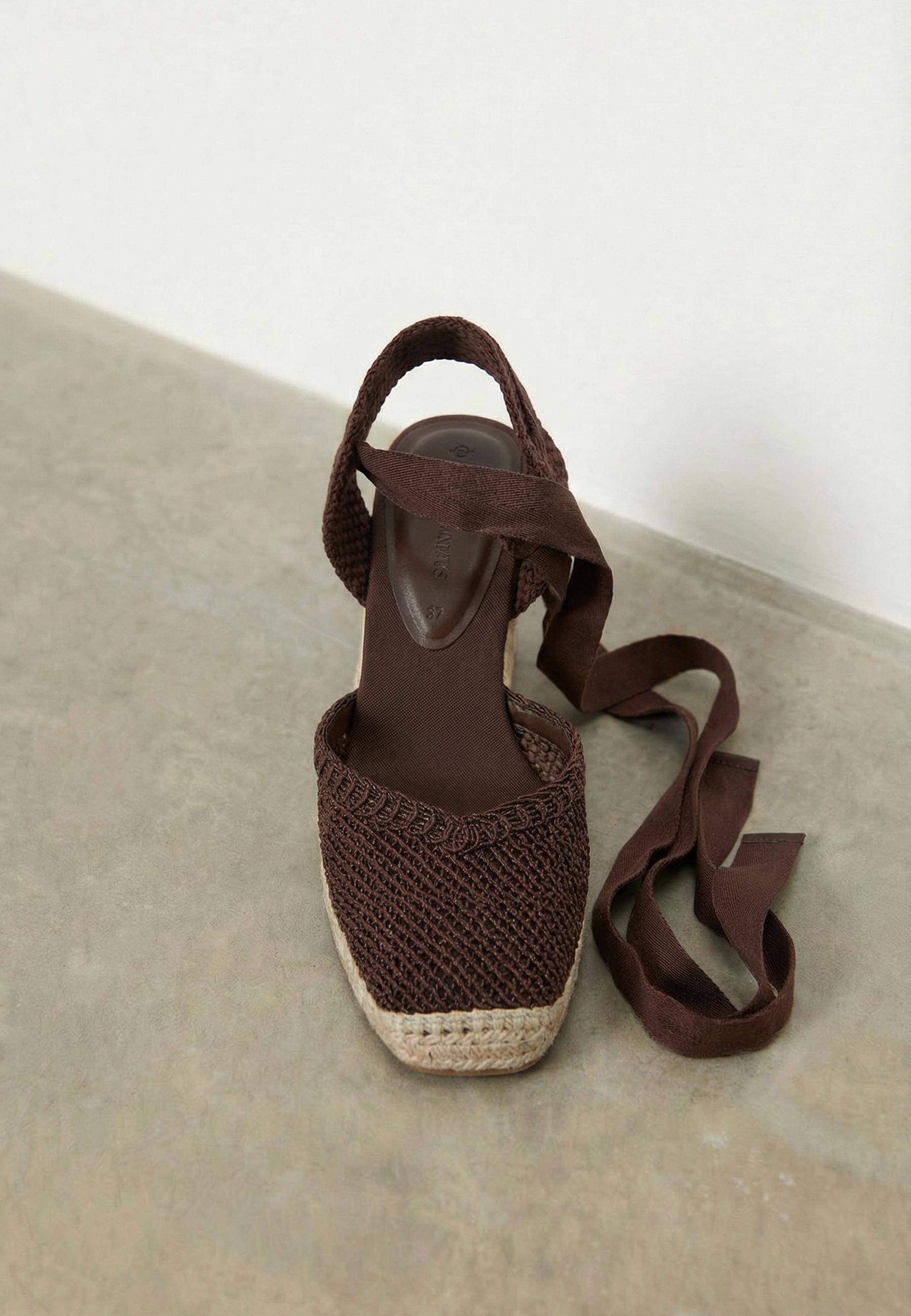 Lace-up jute platform wedges — BROWN