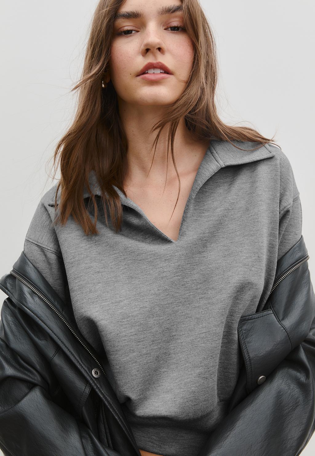 Pehmeä collegepusero