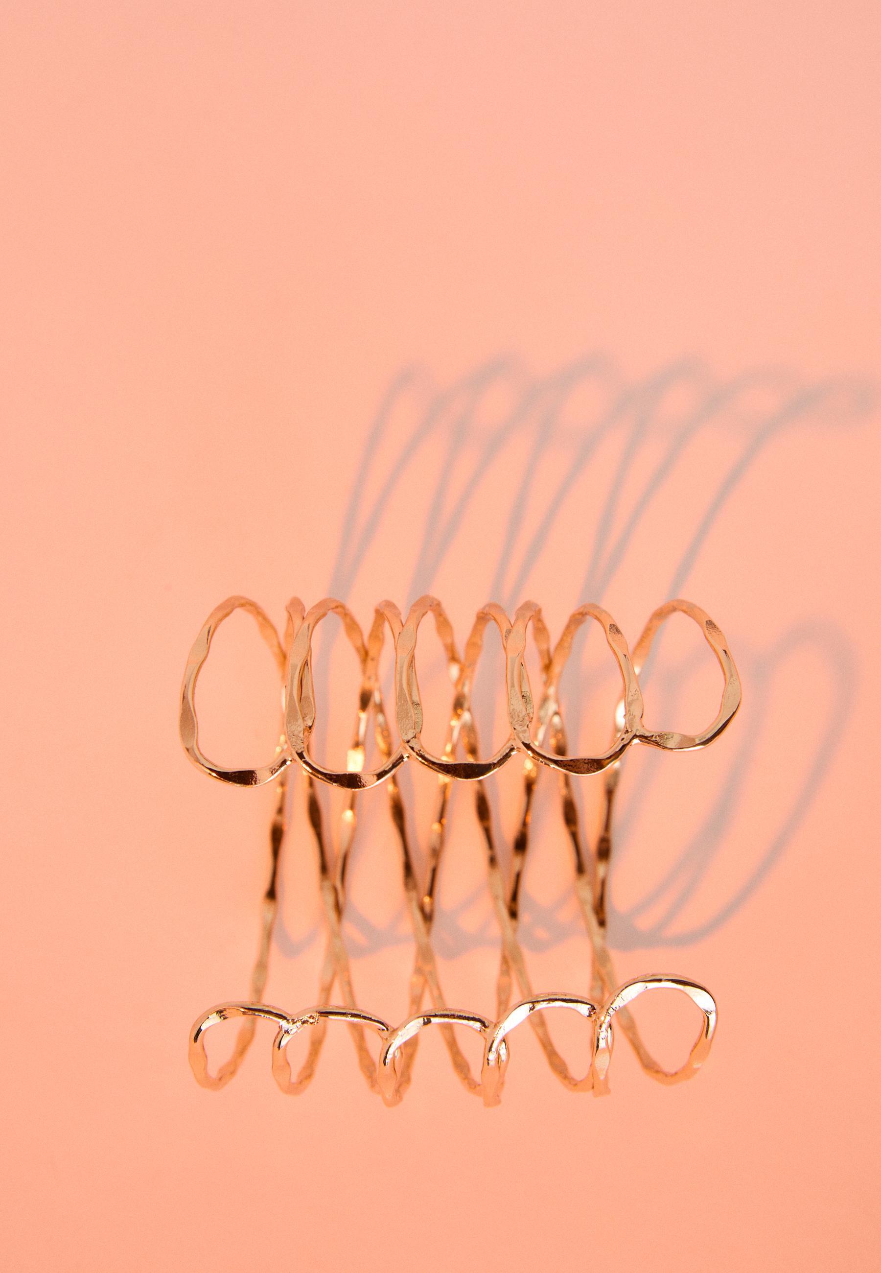 Crossover rigid round arm cuff — Gold