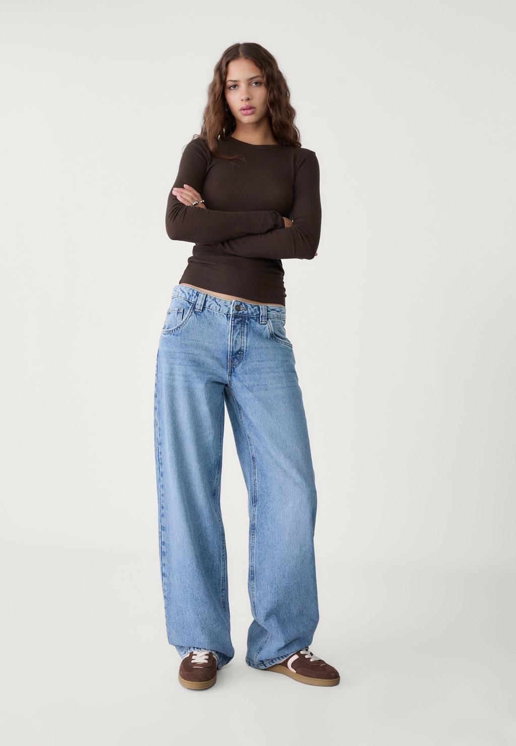 Loose baggy jeans