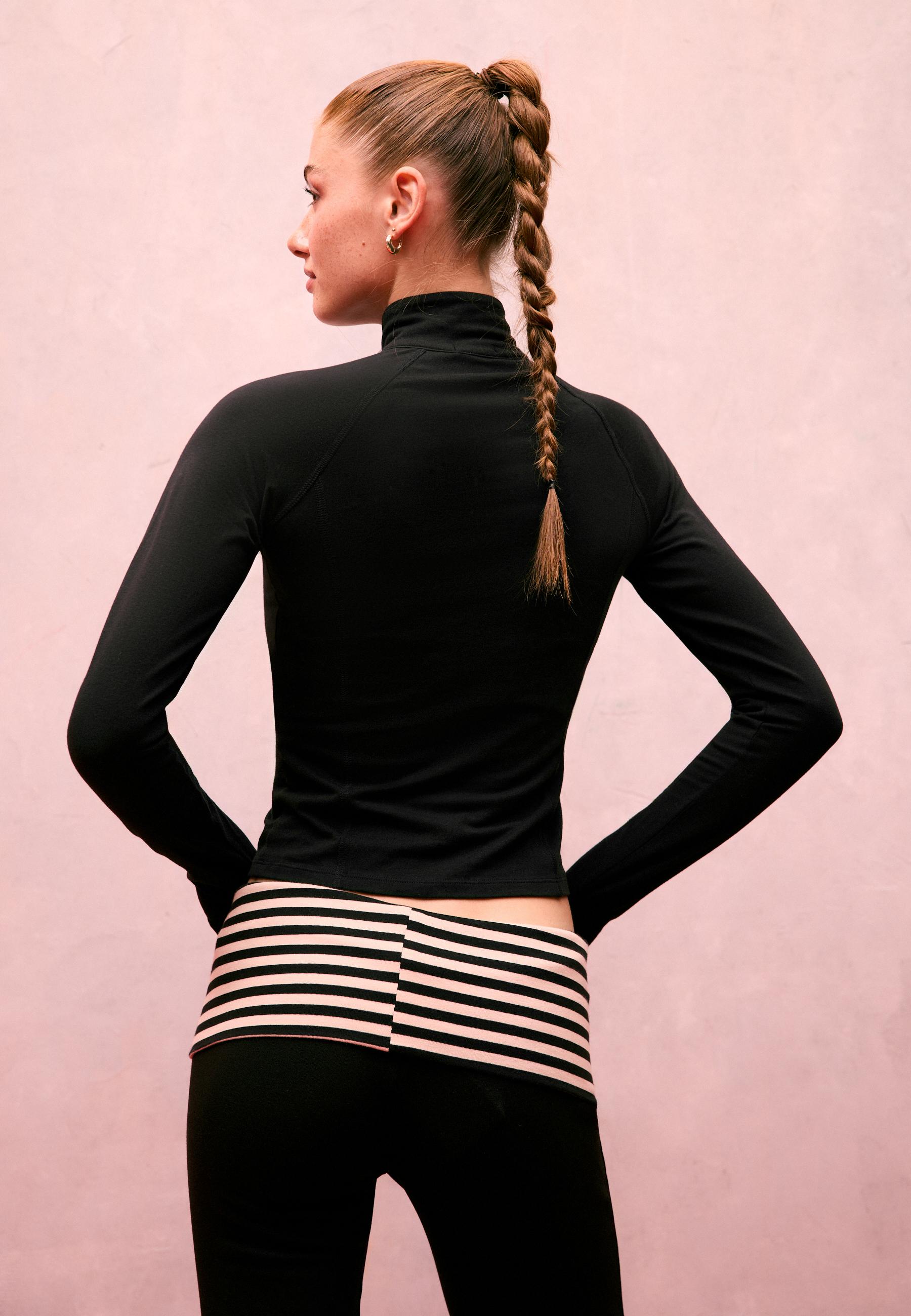 Long sleeve quarter-zip running top — Black