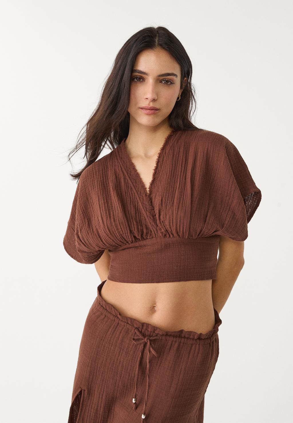 Cropped cotton blouse with kimono sleeves