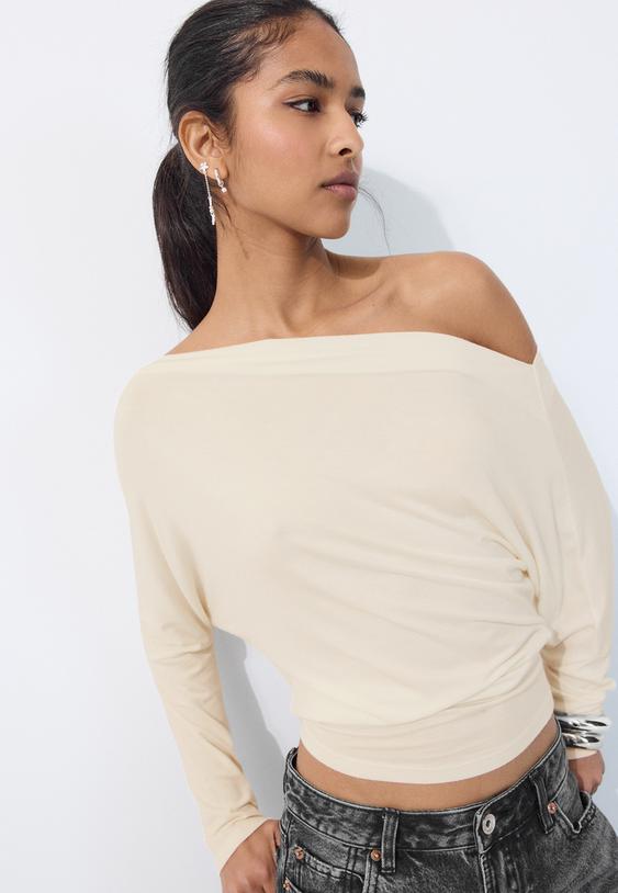 tshirt assimetrica de modal