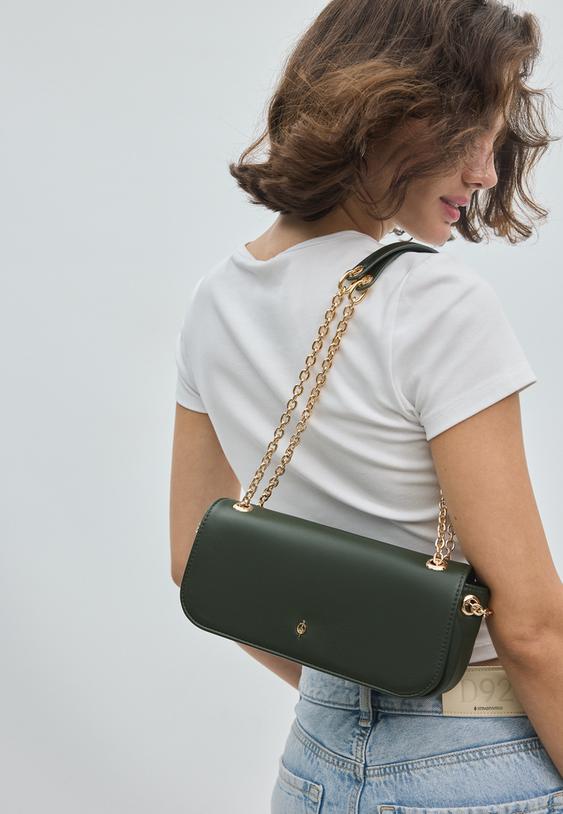 Stradivarius Τσάντα Χιαστί Με Αλυσίδα Και Λογότυπο Κυπαρισσί Os
