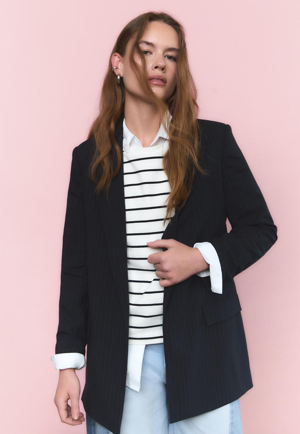 Flowing open striped blazer