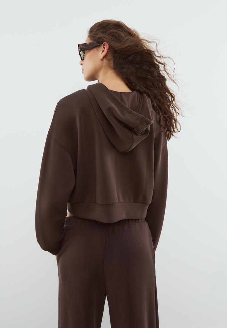 chaqueta con capucha tacto suave