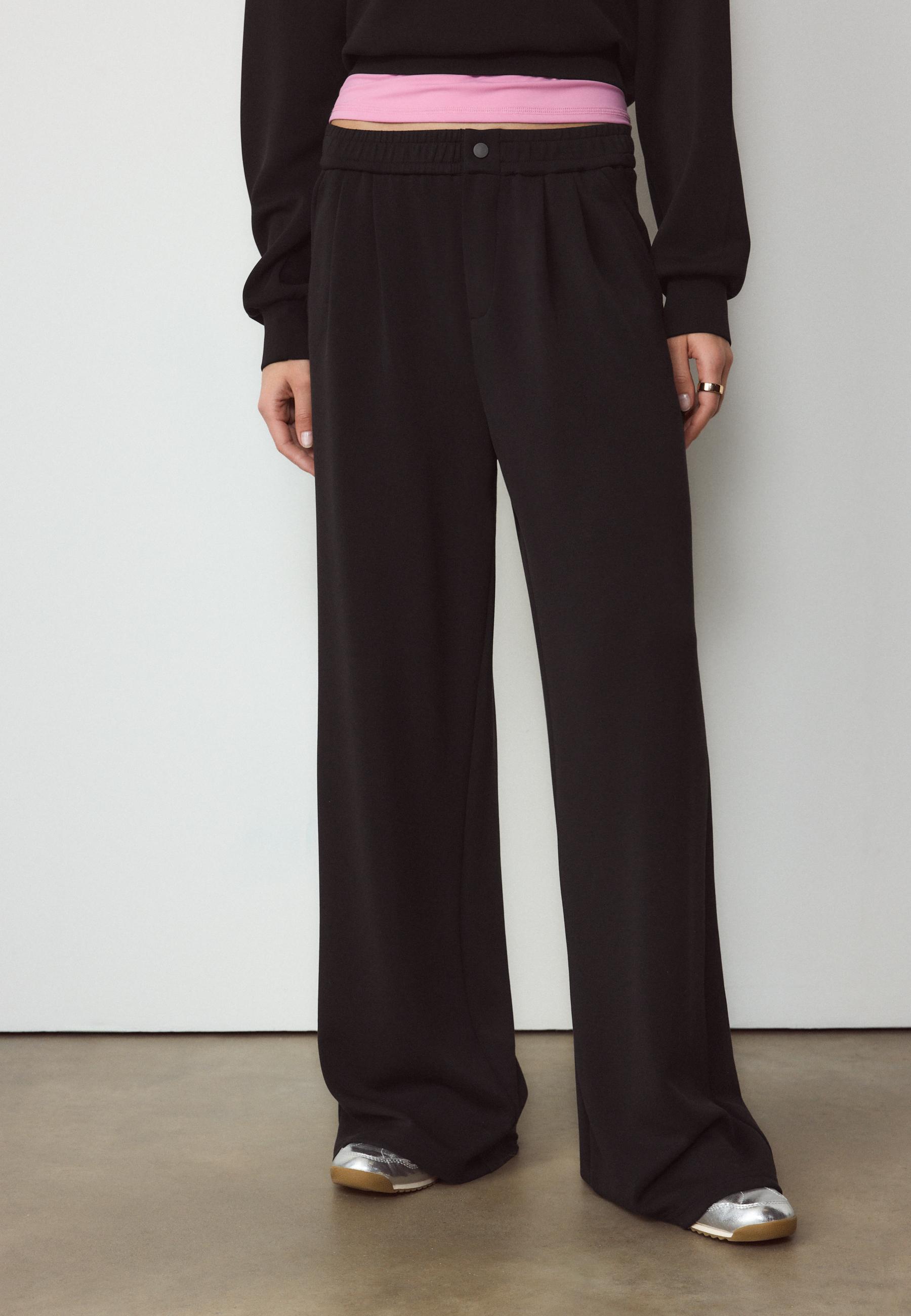 Soft-touch darted trousers — Black