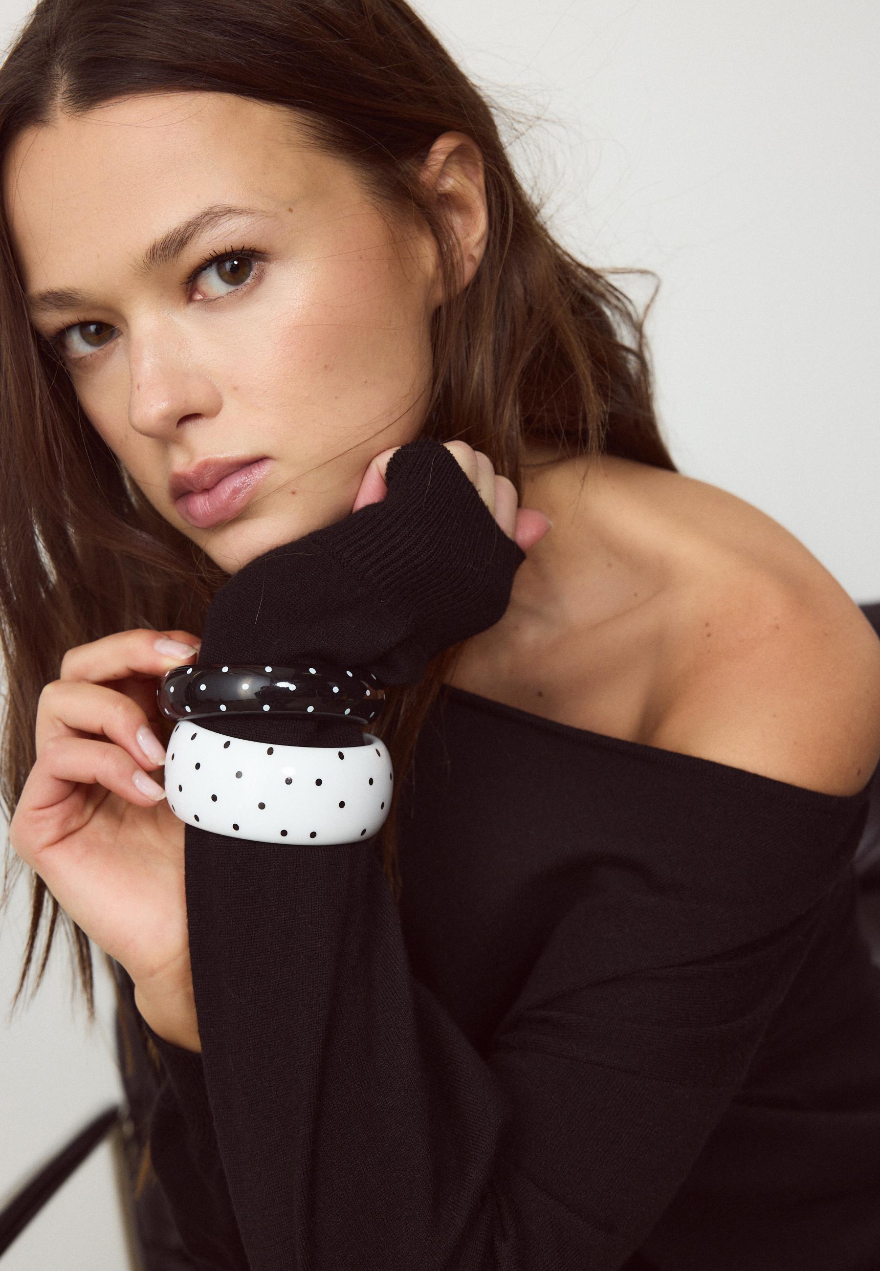 Set of 2 polka dot bracelets — Black