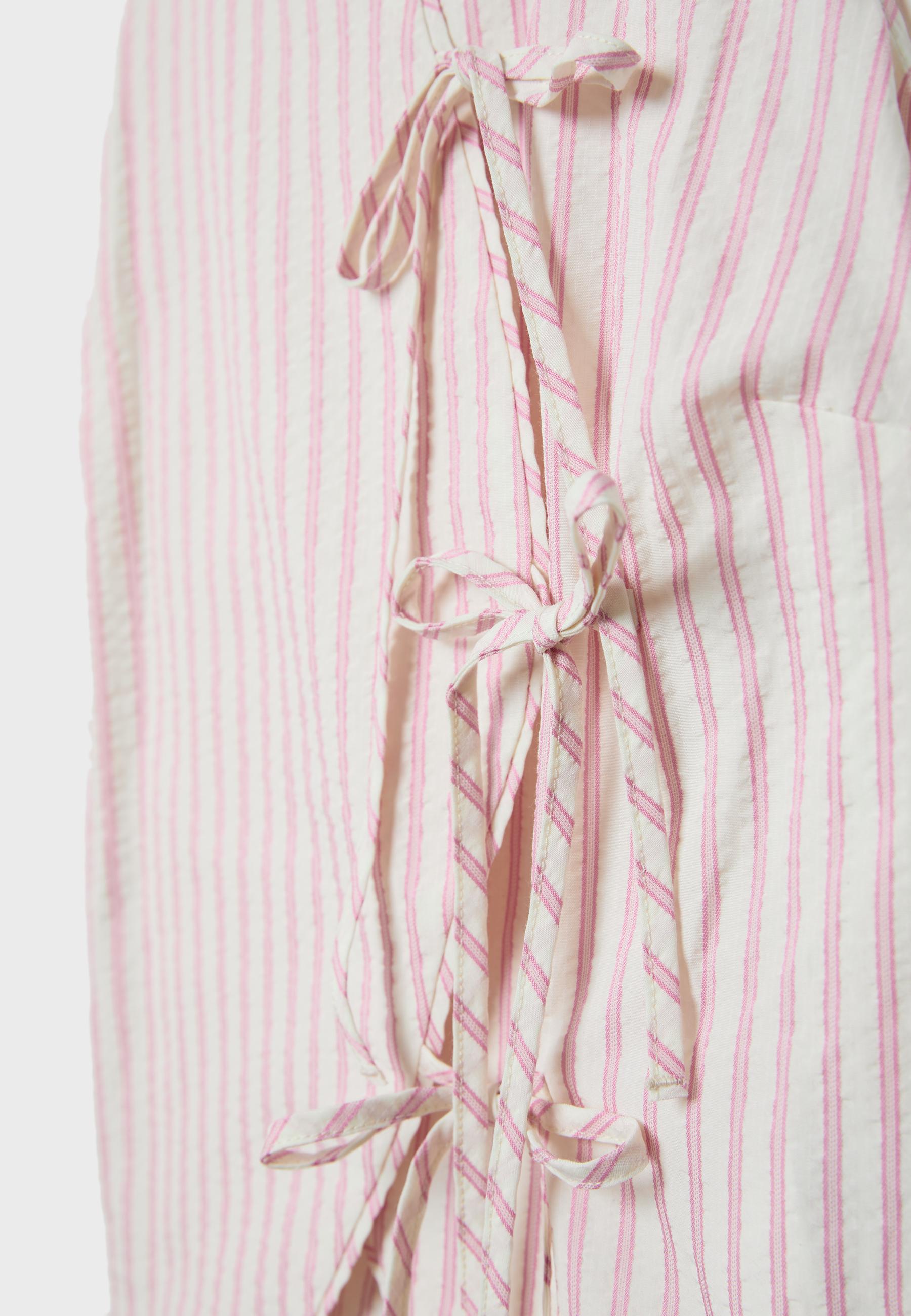 Semi-crinkled halter top with knots — Vanilla
