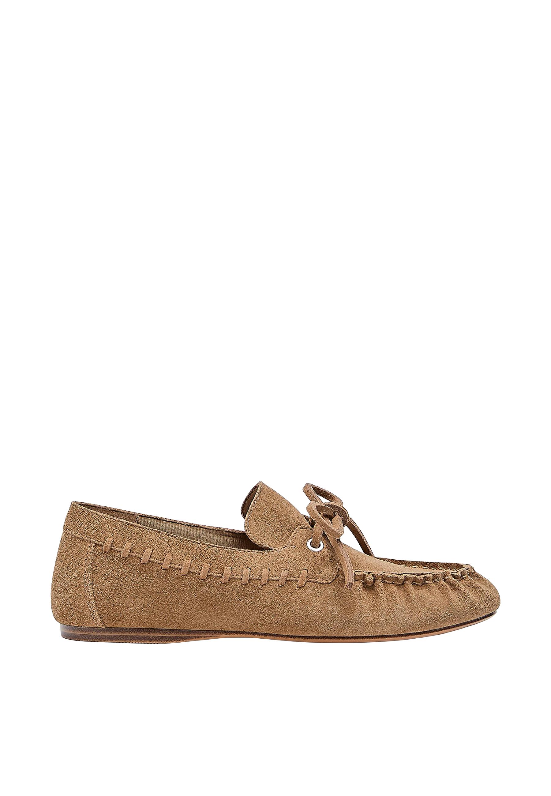 Leather boat shoes with bow — BEIGE