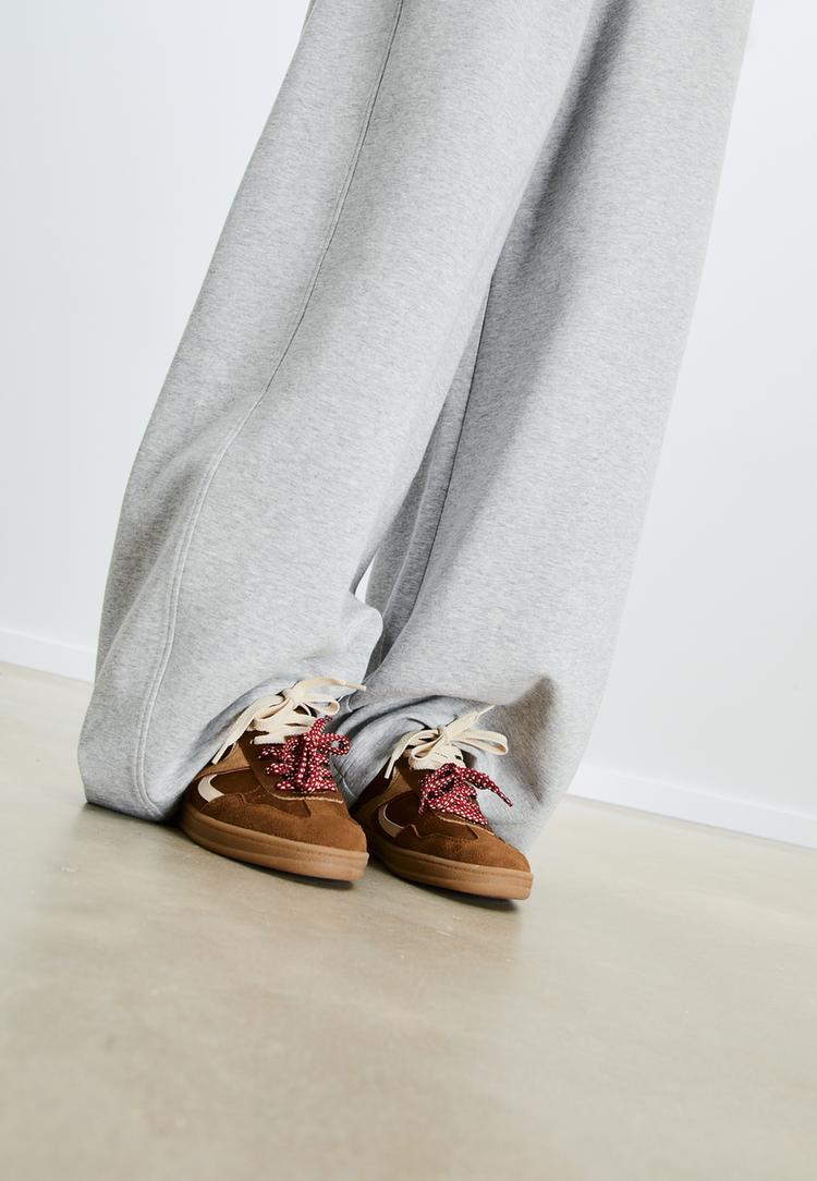 joggerhose-im-barrel--und-balloon-fit