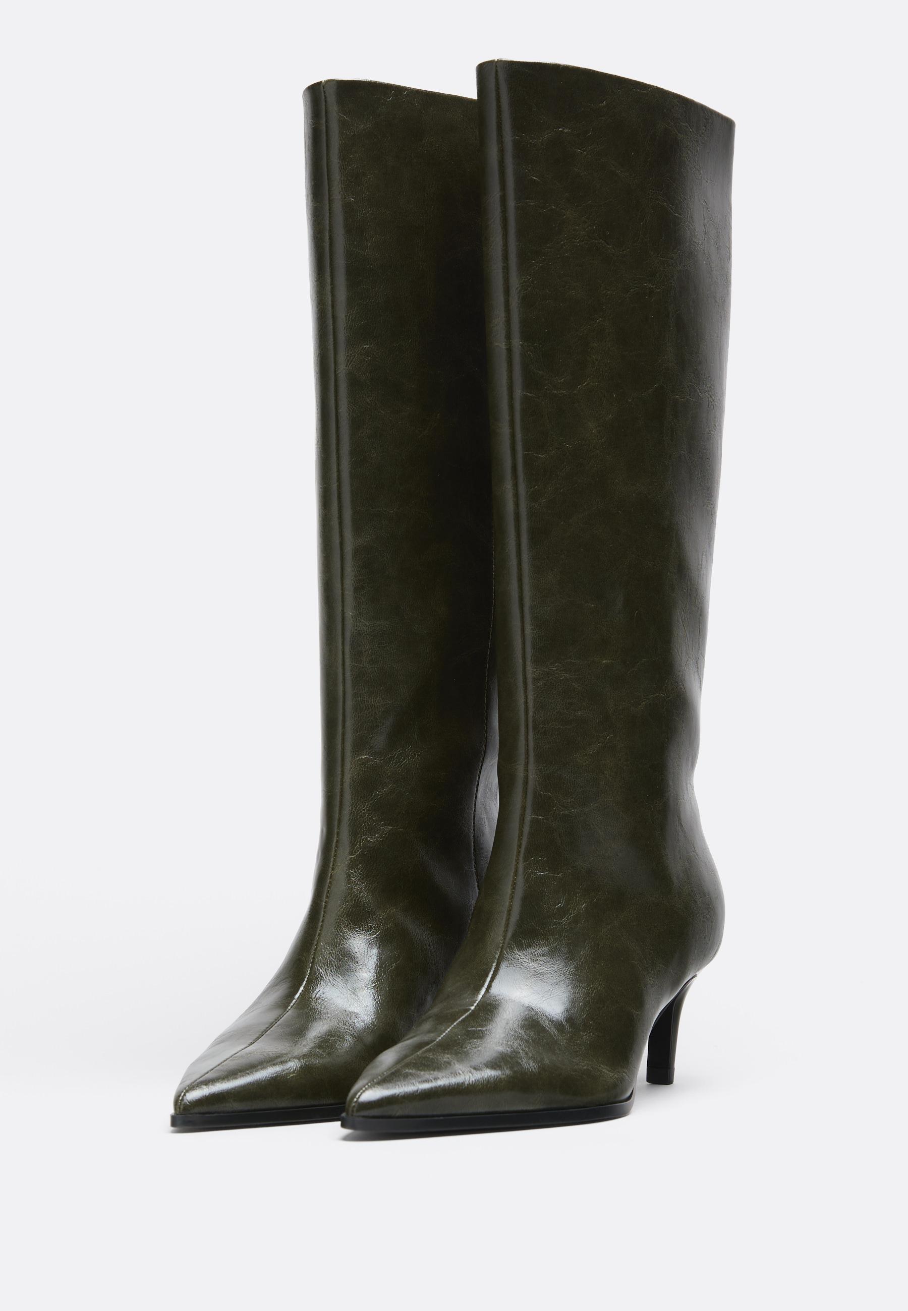 Stradivarius Μπότες Με Kitten Heel Και Φαρδύ Επάνω Μέρος Σε Χακί Χακί 40