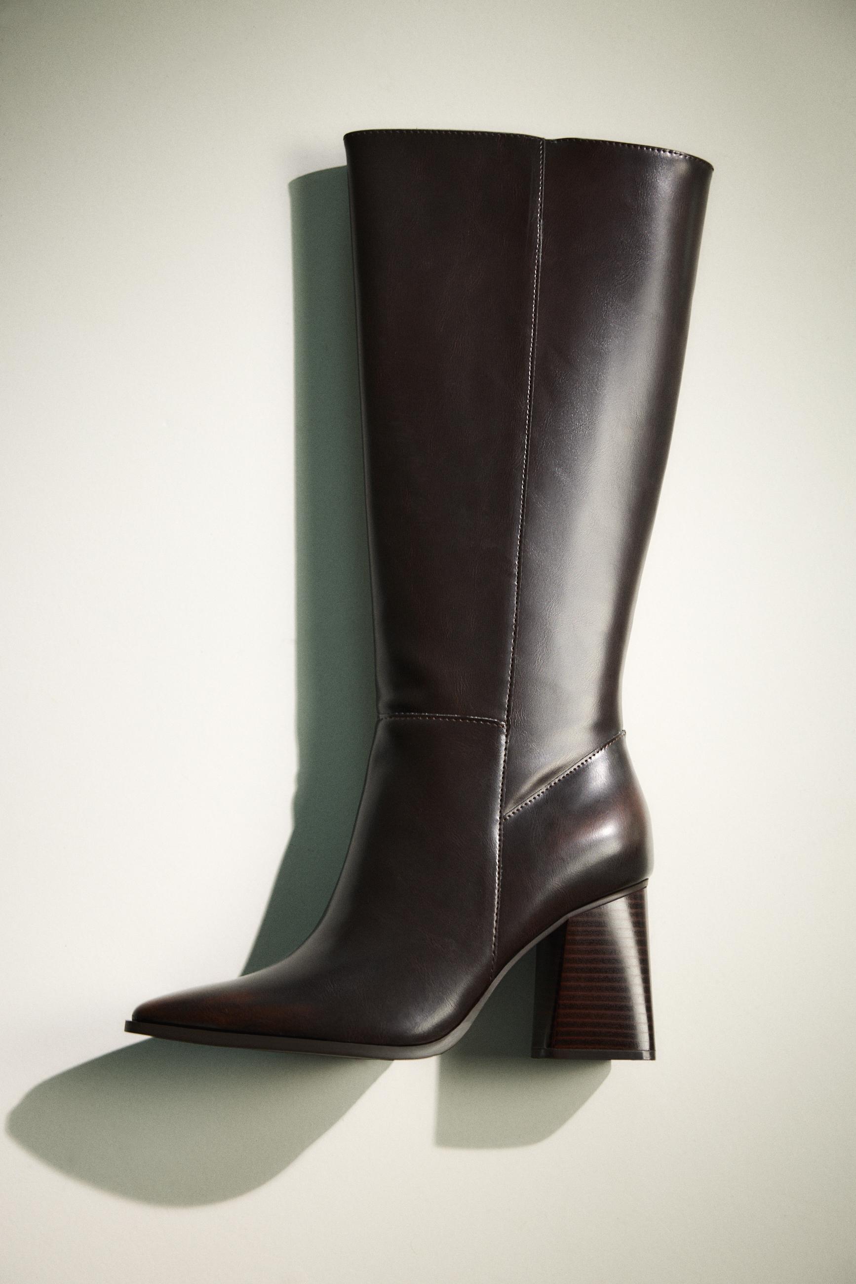 Bottes hautes à talon marron - Mode femme | Stradivarius France