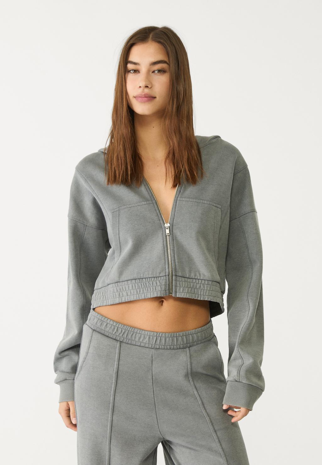 Hoodie with pockets