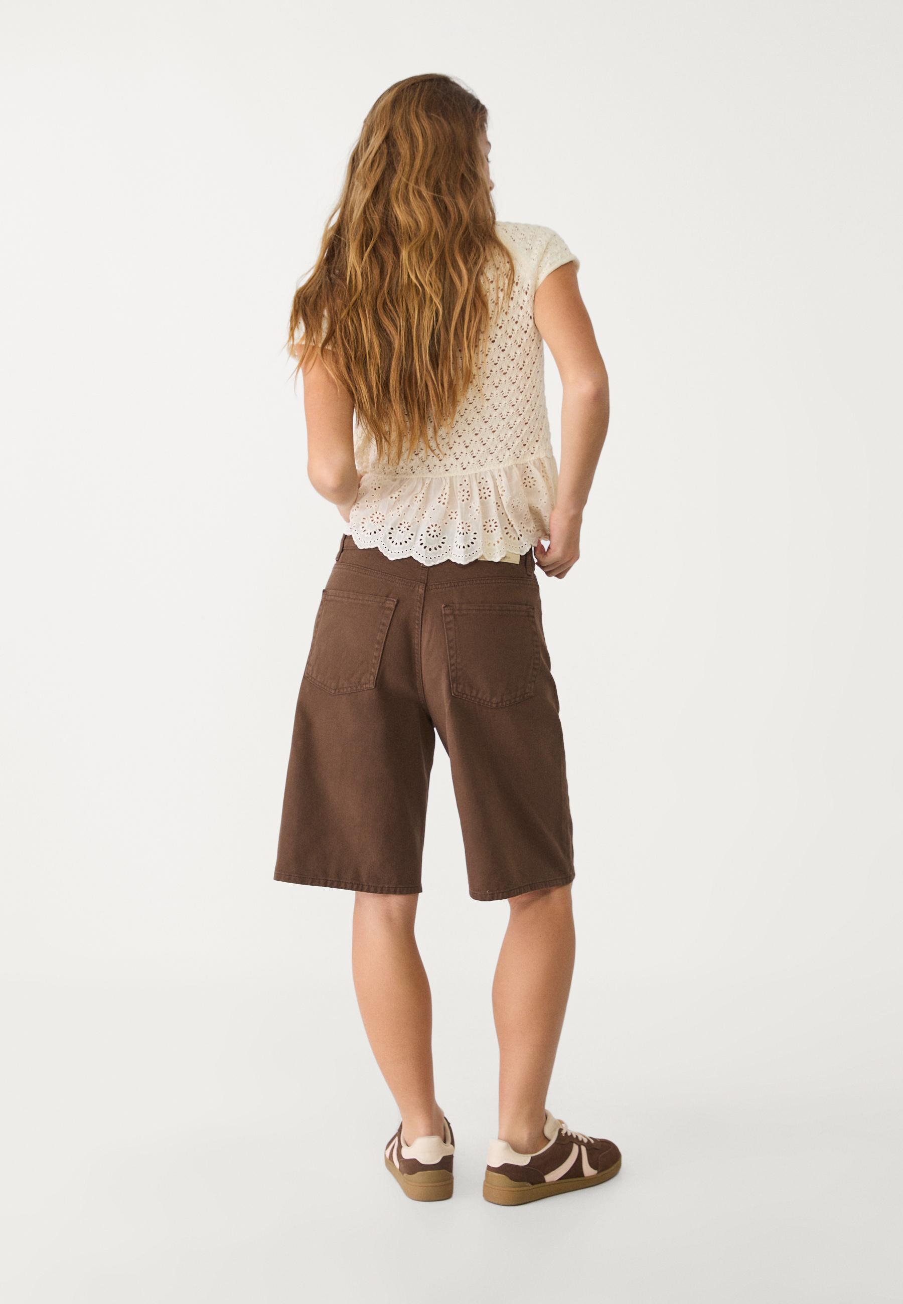 D95 Bermuda jorts - Women's Pants | Stradivarius United States