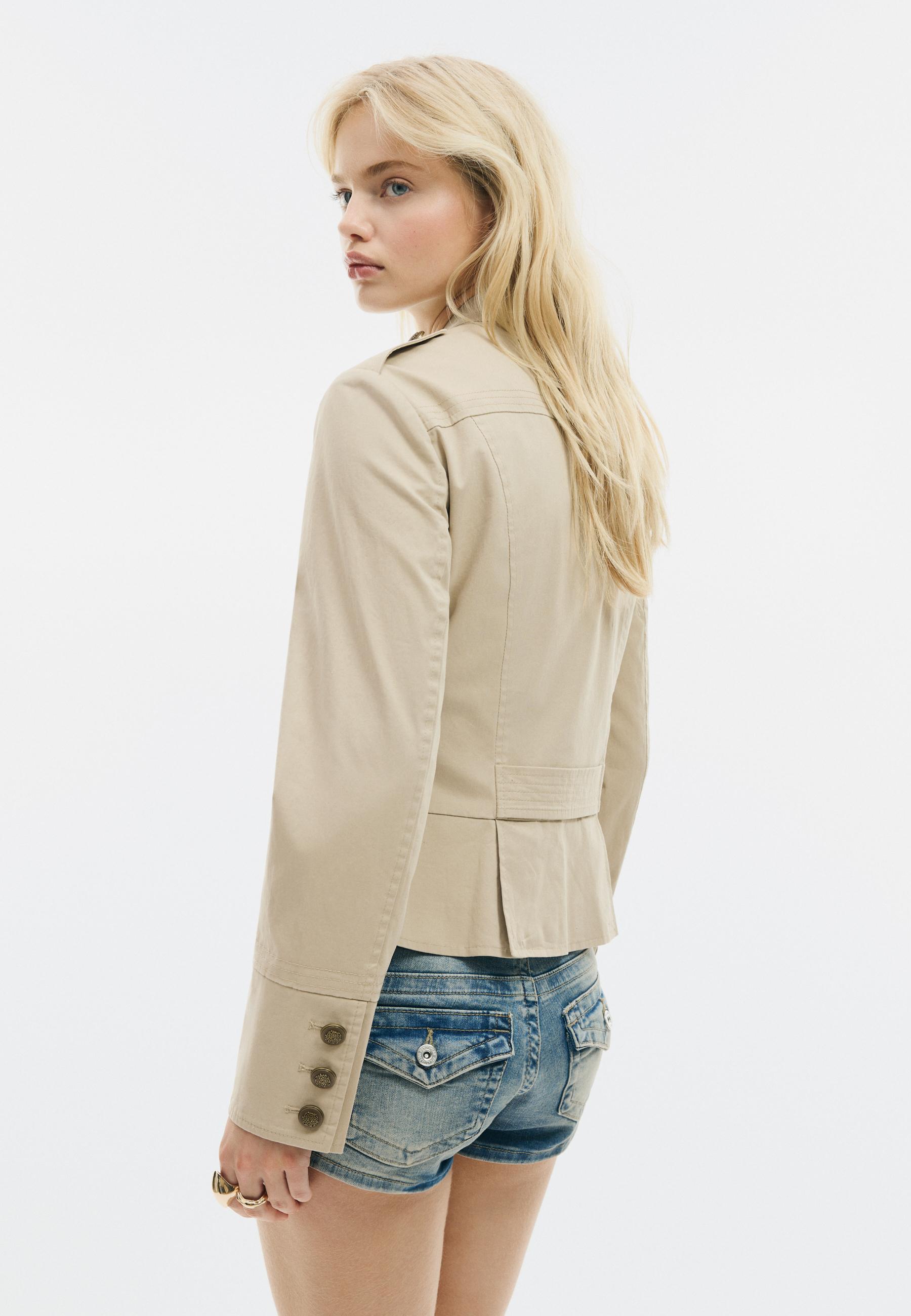 Stand collar buttoned blazer — Beige