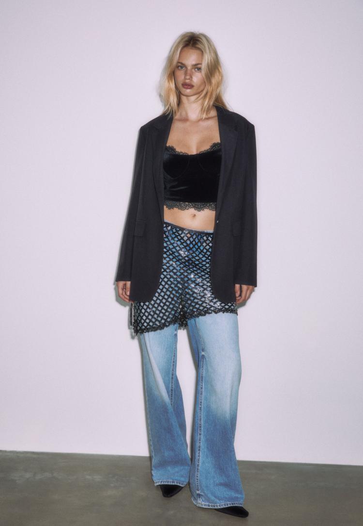 top de alcas em veludo com detalhe de renda