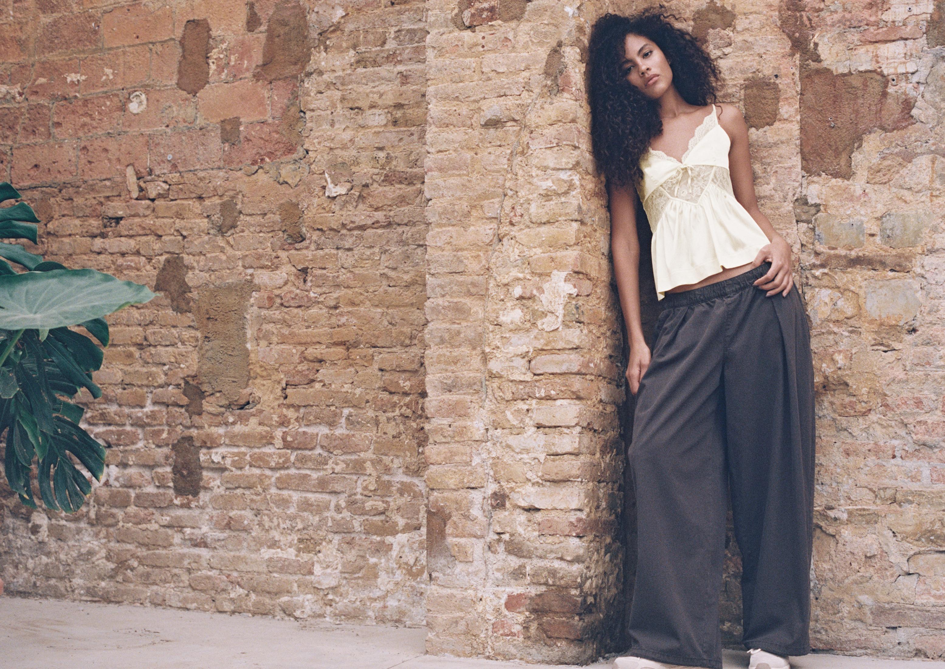 Barrel poplin trousers with stoppers — Brown