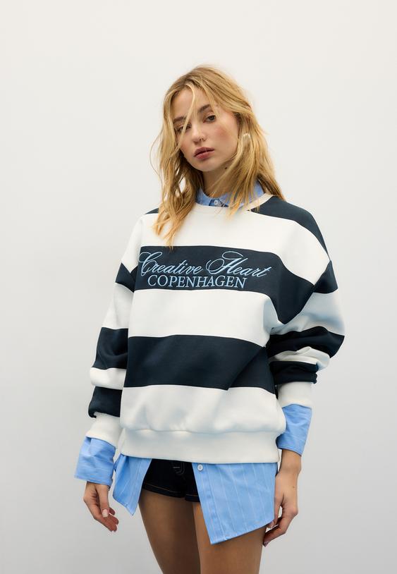 sudadera bordada rayas