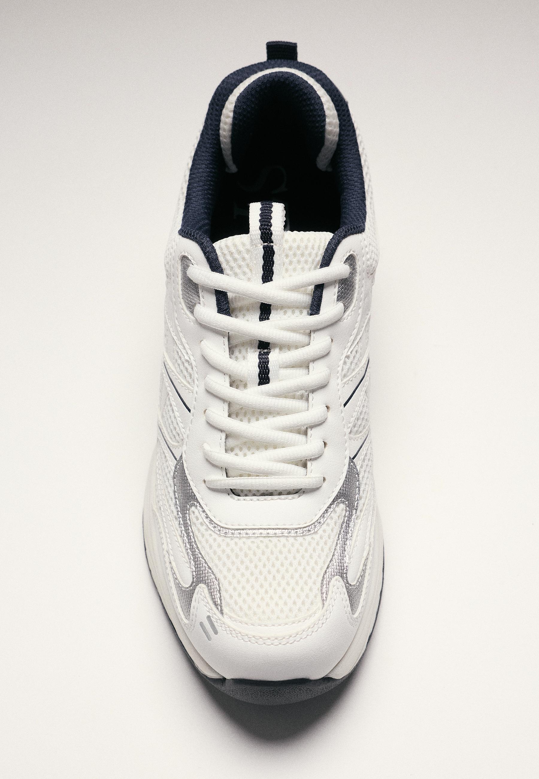 Trainers with detail — WHITE