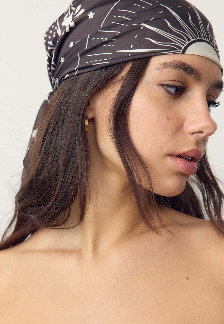 Stradivarius Μαντήλι Με Τύπωμα Φίδι Καφέ Os φωτογραφία