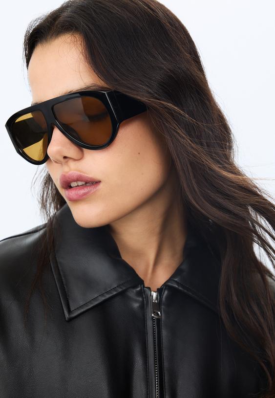 cazadora bomber acolchada efecto piel