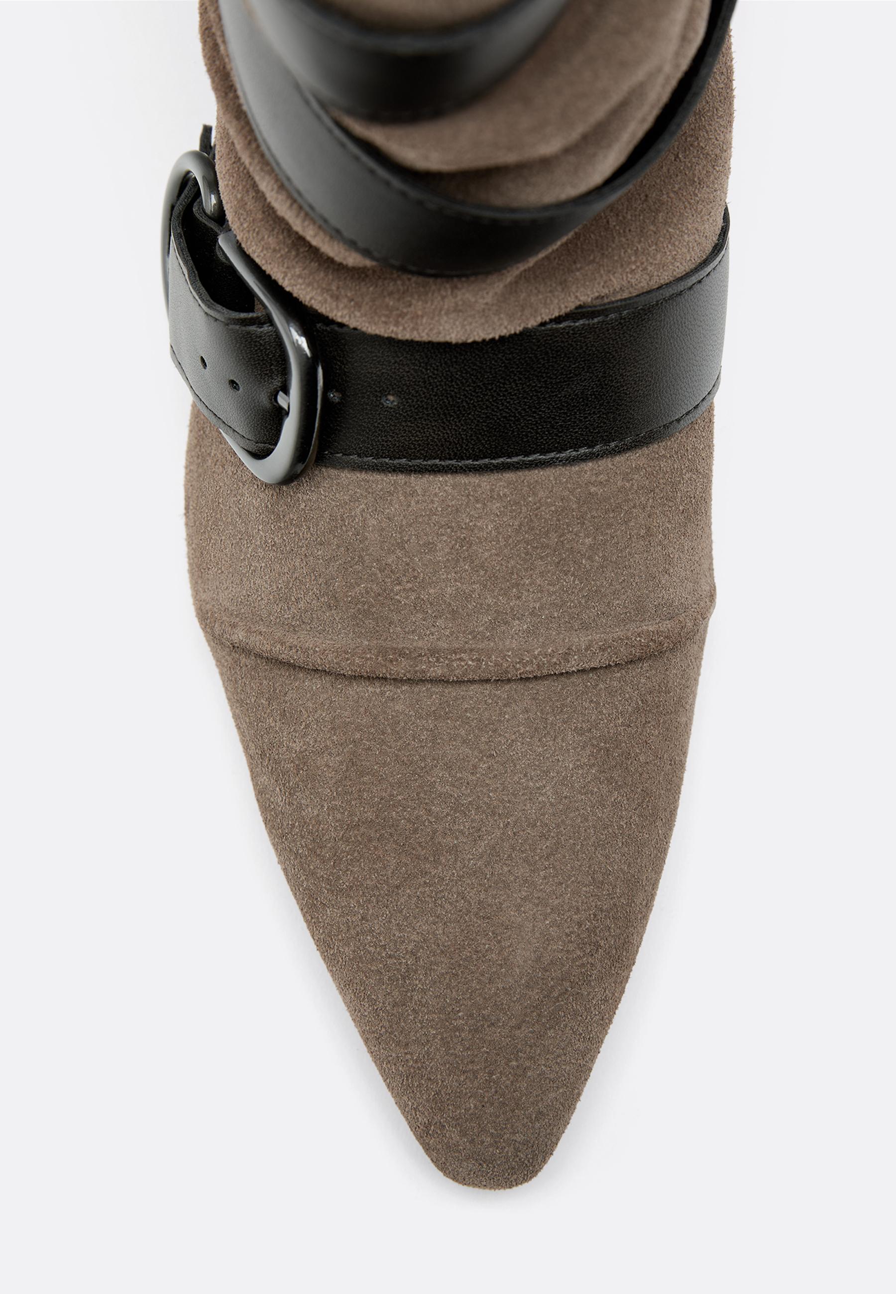 Leather kitten heel boots with belt — BEIGE