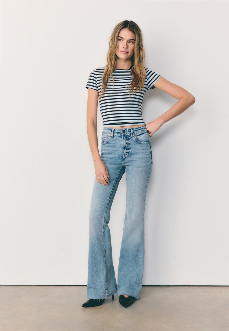 Stradivarius Βασική Μπλούζα Slim Fit Με Ρίγες 0-039 S