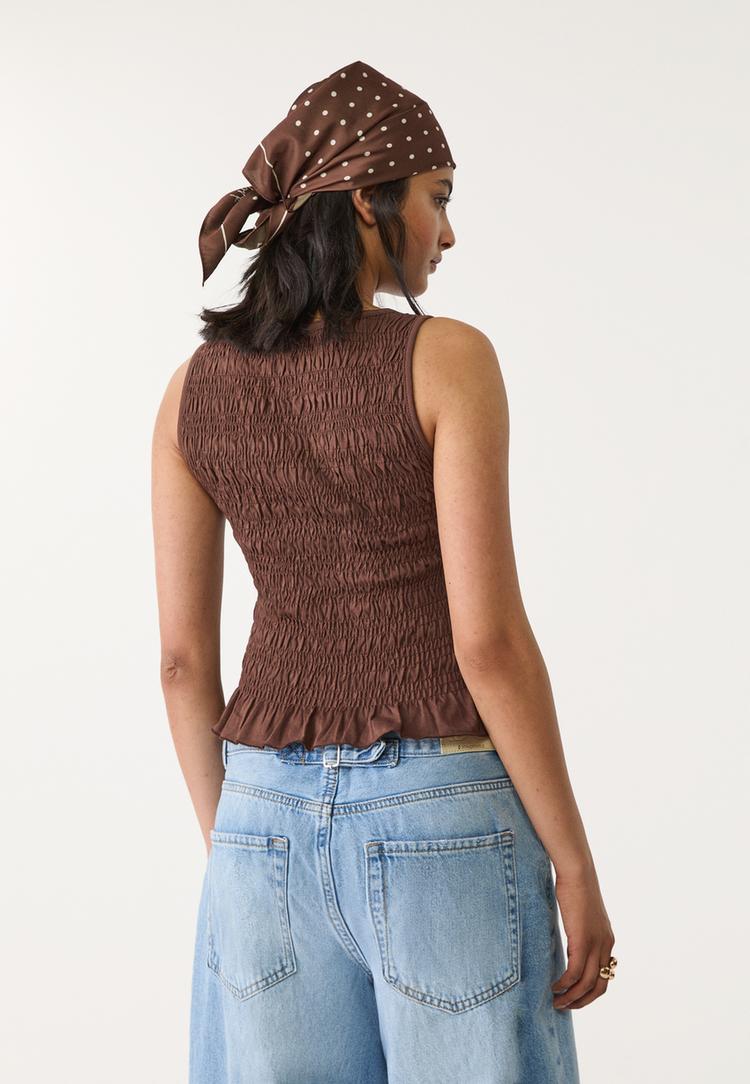 camiseta fruncida volantes