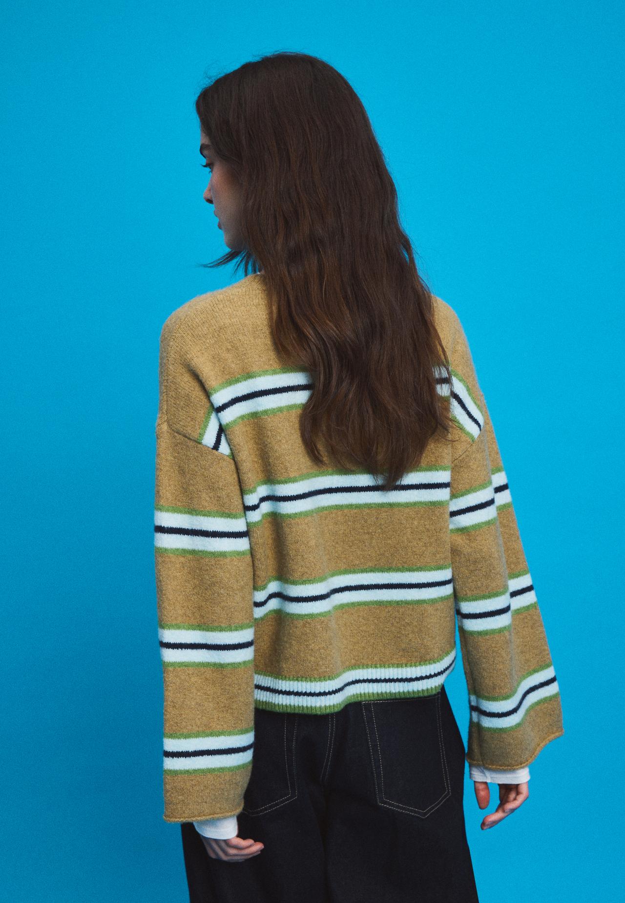 Knit jumper with scarf — Olive green