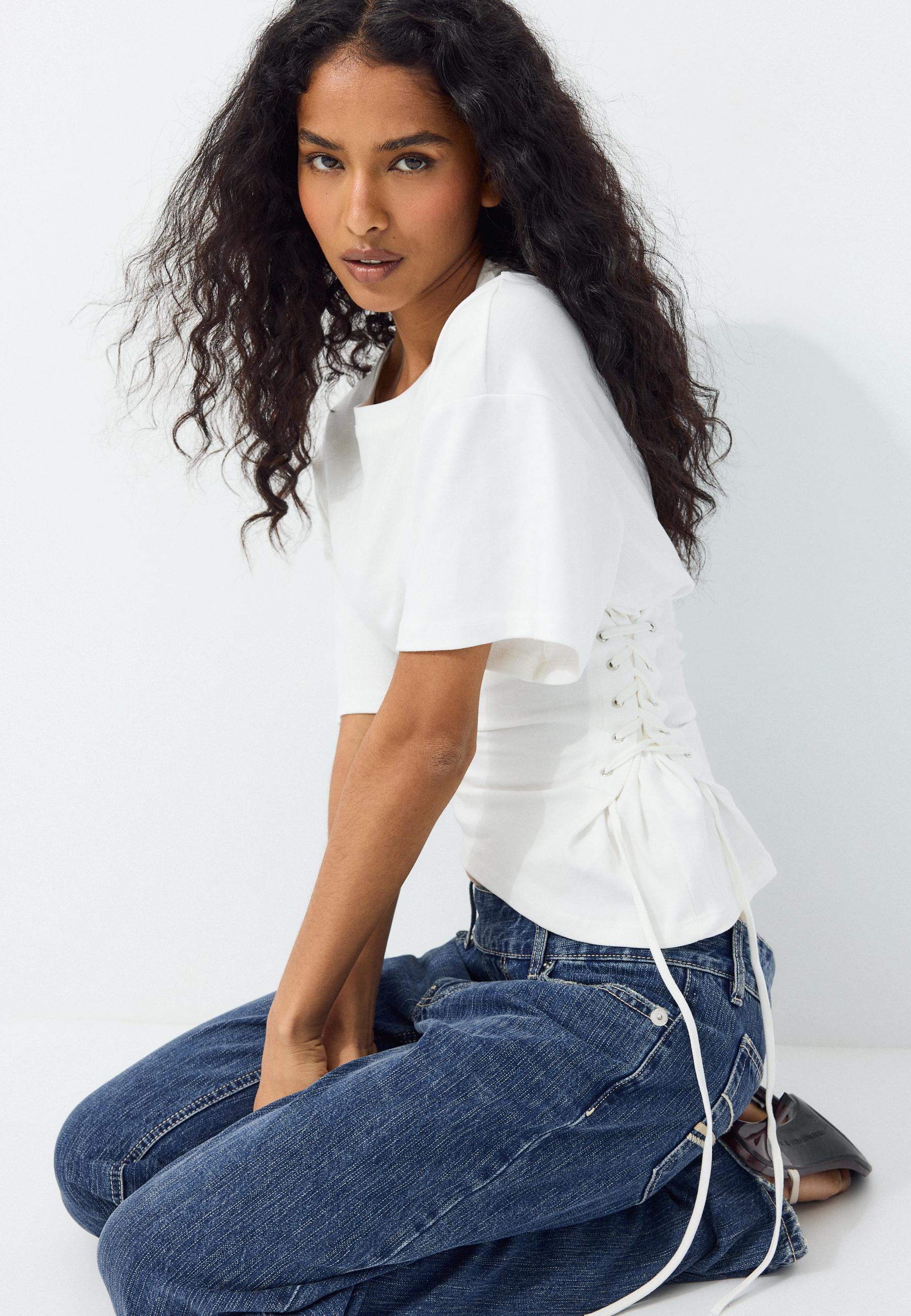 T-shirt with side ties — Ecru